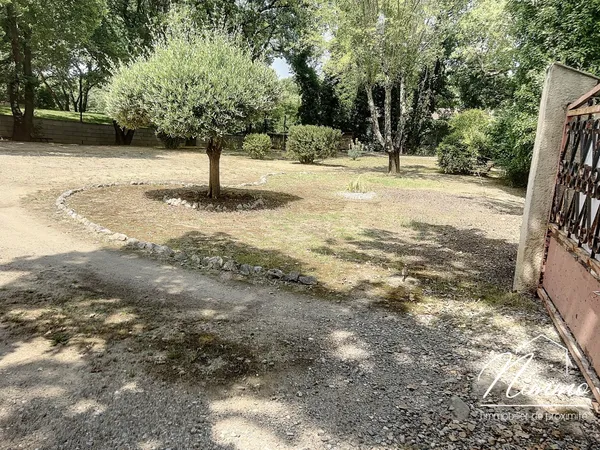 Terrain 559 m²