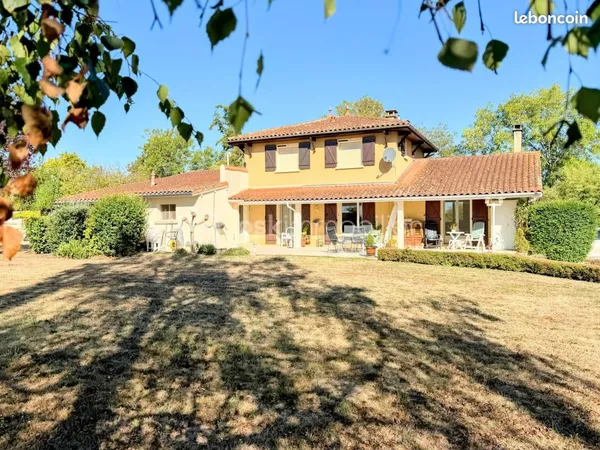 Propriété 8 pièces 135 m²