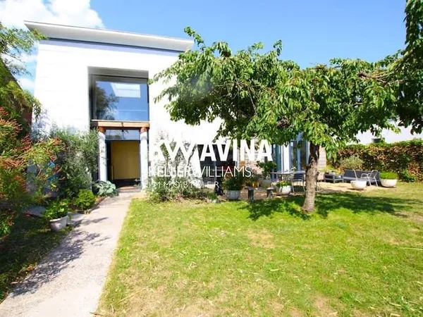 Villa 7 pièces 430 m²