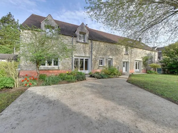 Maison 10 pièces 235 m²