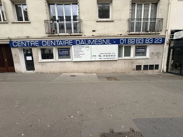 Boutique 2 pièces 120 m²