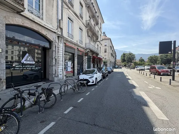 Local commercial 100 m² Grenoble