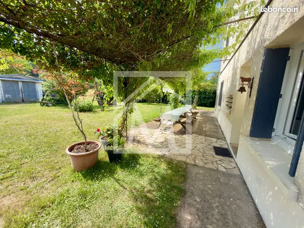 Maison 7 pièces 238 m²