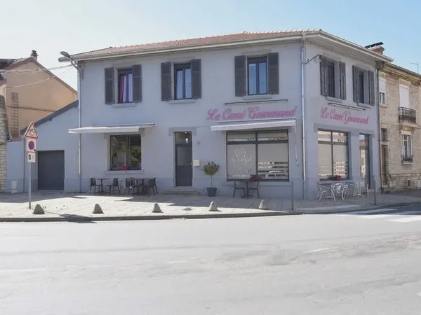 Ensemble immobilier avec local modulable et appartement - Revigny-sur-Ornain