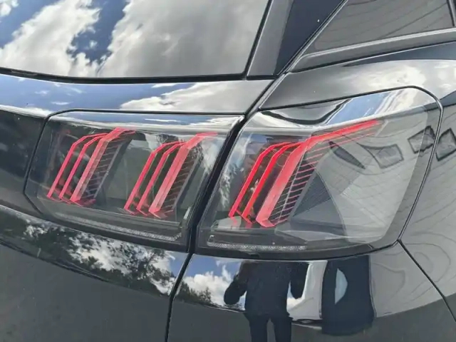 Peugeot 3008 puretech 130ch s&amp;s eat8 — photo 17
