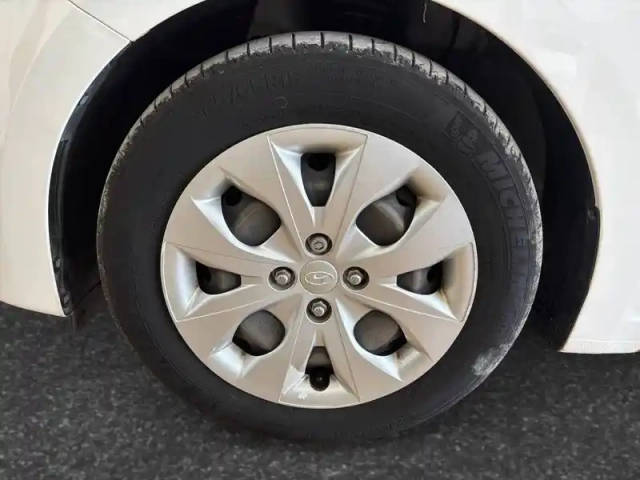 Hyundai I20 1.2 75 — photo 14