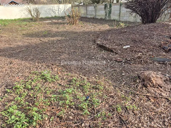 Terrain 370 m² SAINT CREPIN IBOUVILLERS