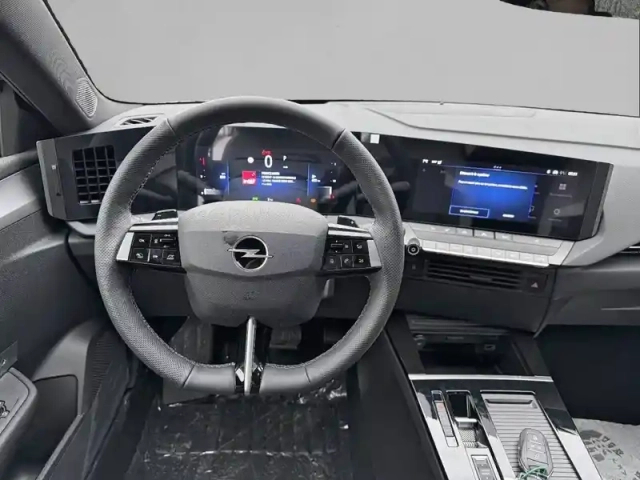 Opel Astra sports tourer 1.5 diesel 130 ch bva8 — photo 35
