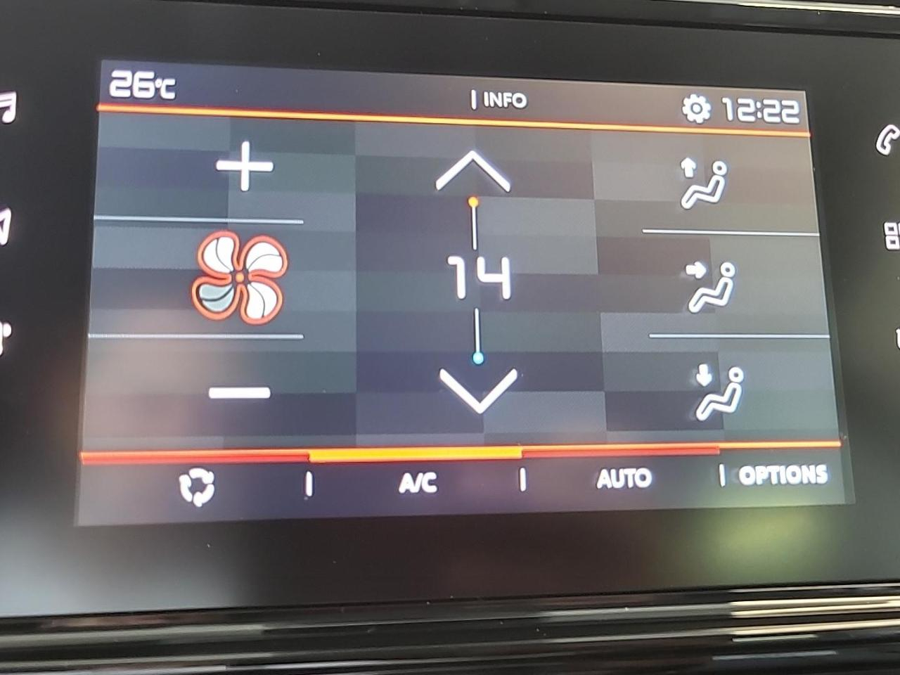 Citroën C3 Aircross 1.2 puretech 110ch s&s plus — photo 13