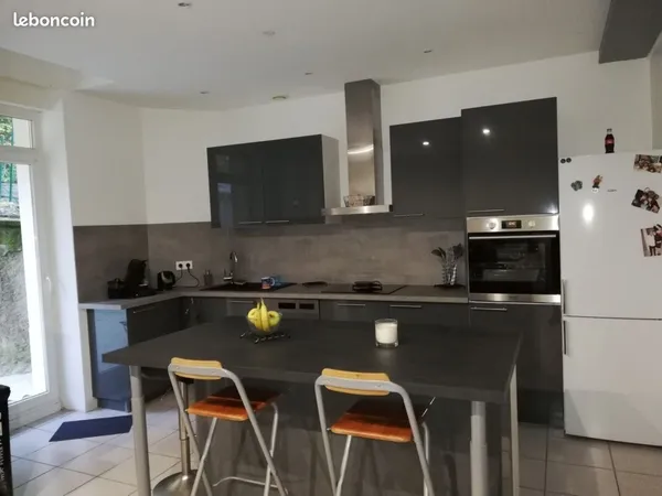 Appartement f6 à homecourt