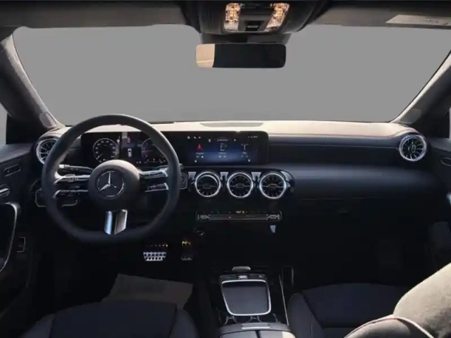 Mercedes Cla 200 d shooting brake amg l — photo 31