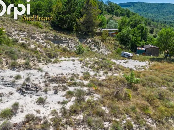 Terrain 1526 m²