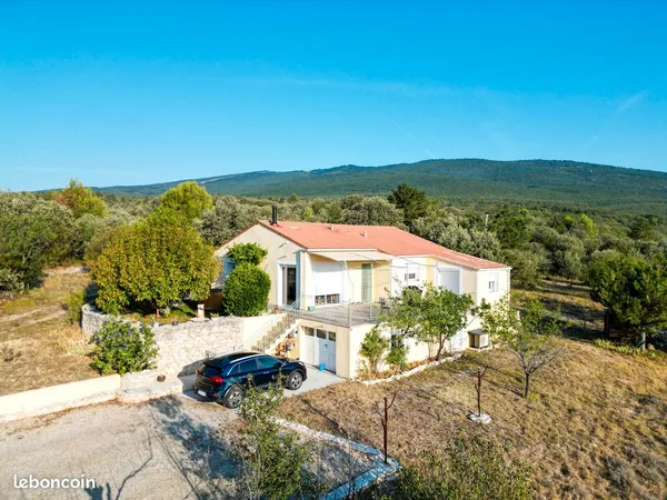Maison 170m2 tout confort, vue imprenable sans vis-à-vis, situation centrale