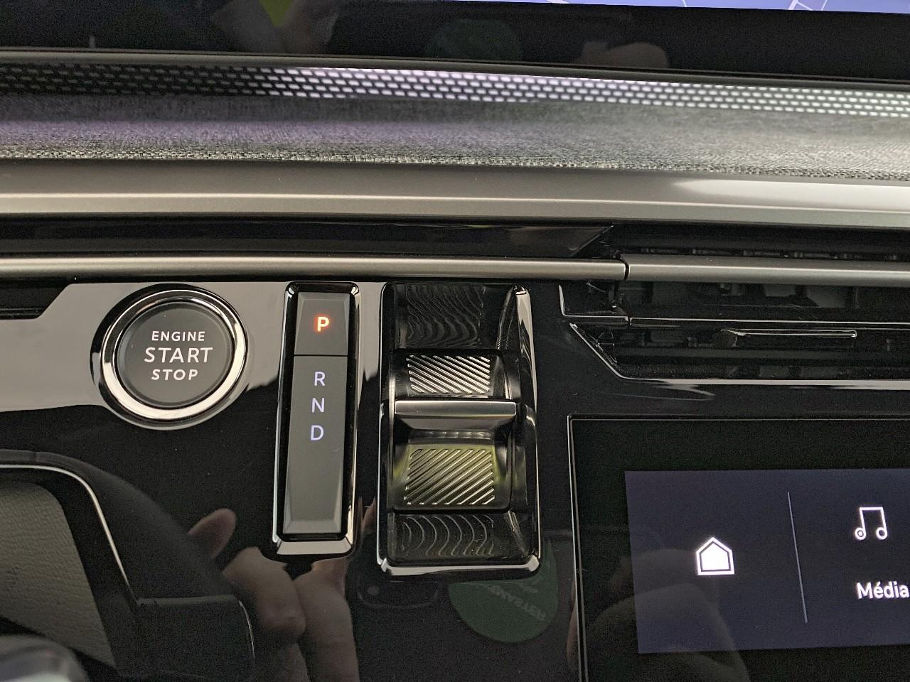 Peugeot 3008 electrique 210 ch 73 kwh gt — photo 15
