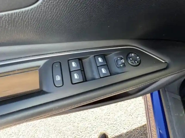 Peugeot 3008 1.2 puretech 130ch allure s&amp;s — photo 12