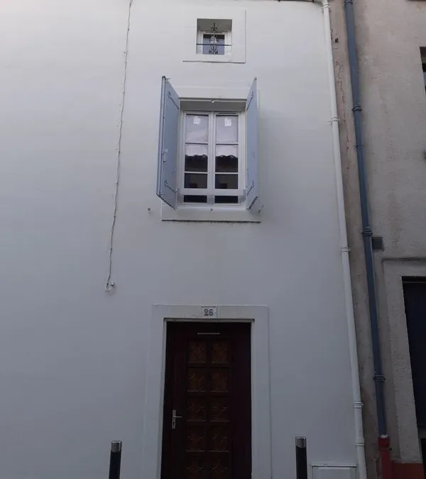 Photo 1