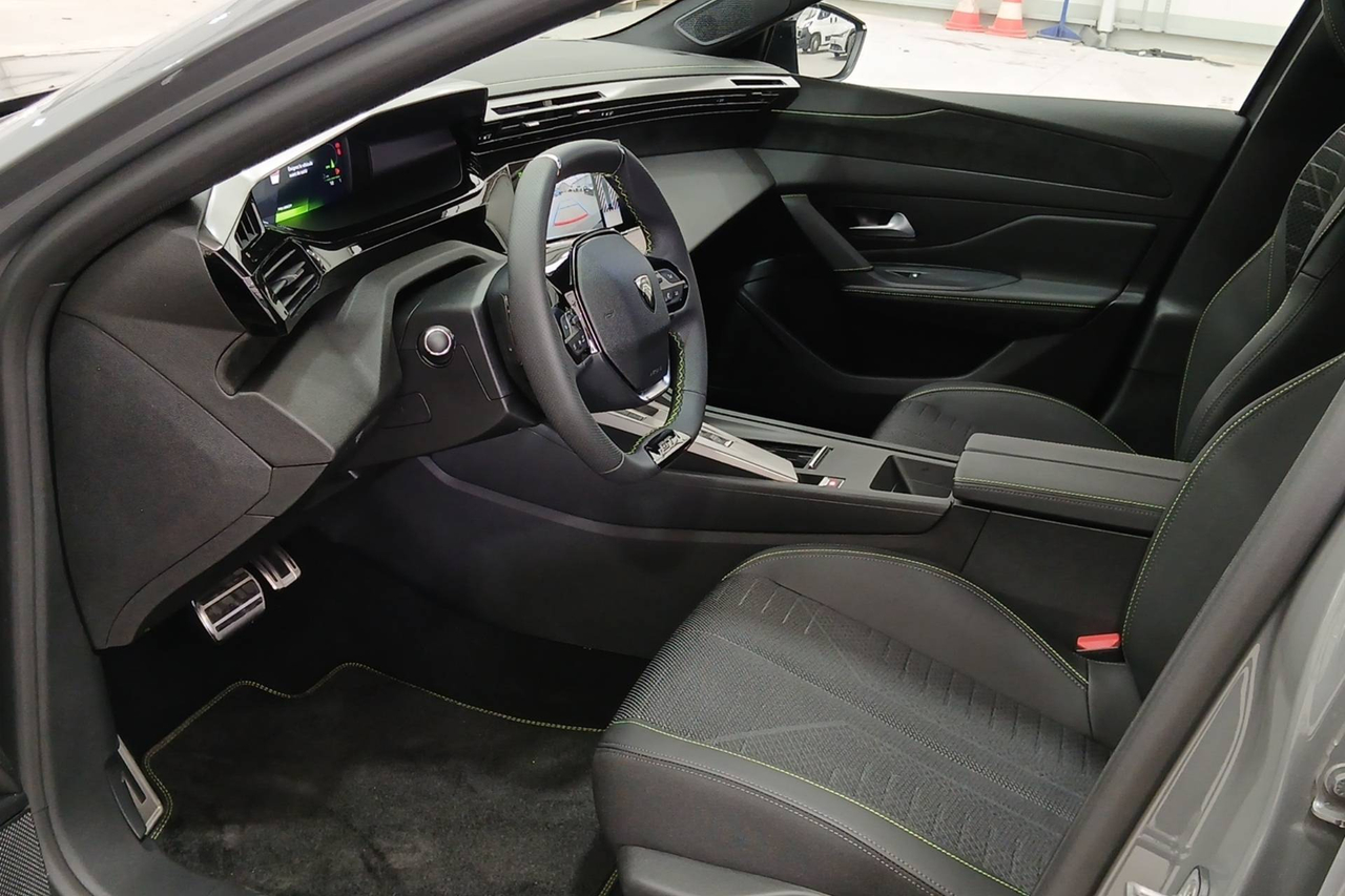 Peugeot 308 — photo 10