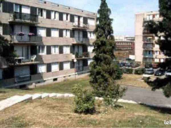 Bureau professionnel à partager - 15 m² - 1 jour/semaine - Champigny