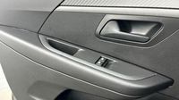 Peugeot 208 1.2 PureTech 75ch S&S Like 2022 — photo 16