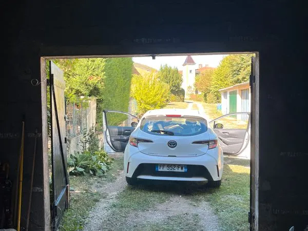 Stationnement Location Couzon-au-Mont-d'Or 110€