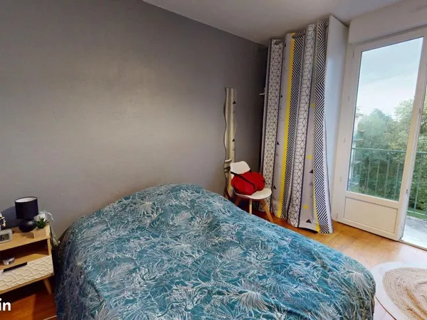 Chambre 5 pièces 86 m²