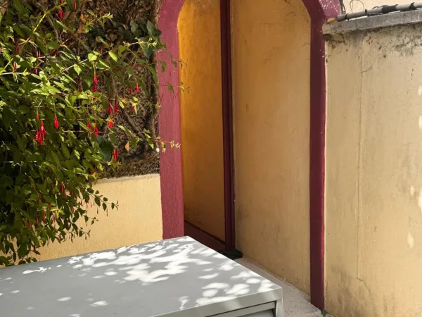 VILLEJUIF - Charmante maison individuelle avec jardin, terrasse et fort potentiel - 86 m² sur 351 m²