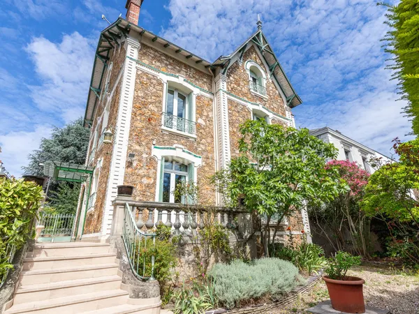 Maison 9 pièces 163 m²