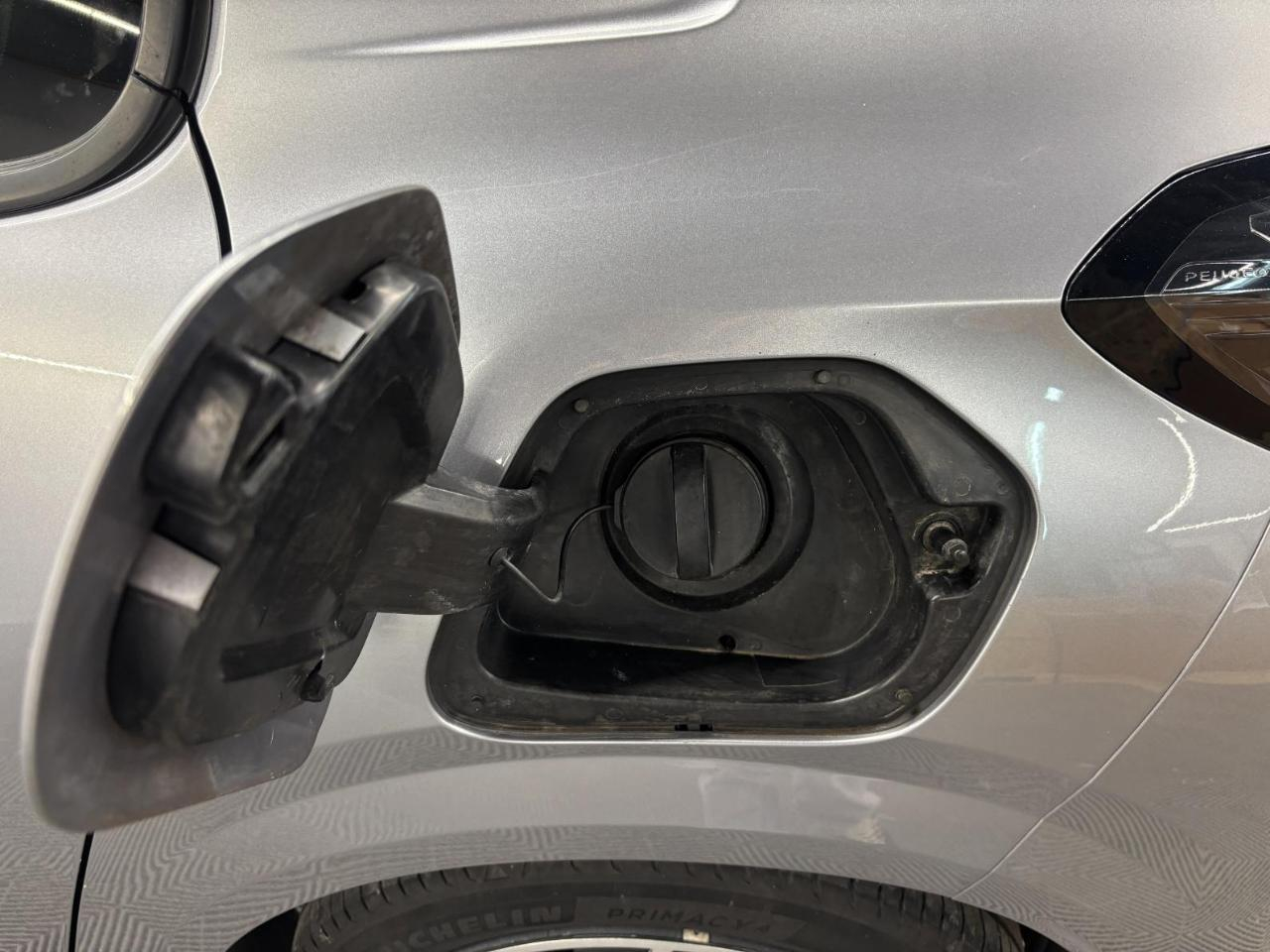 Peugeot 208 business puretech 75 s&s bvm5 active business — photo 20