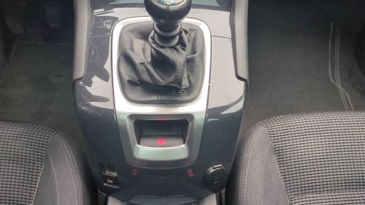 Peugeot 5008 1.6 BlueHDi 120 - Style – 2016 – 146542 km – Diesel – Boîte Manuelle — photo 3