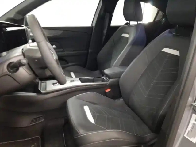 Opel Mokka electric 156ch gs — photo 6