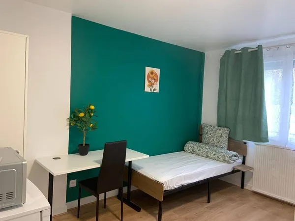 Studio 1 pièce 14 m²