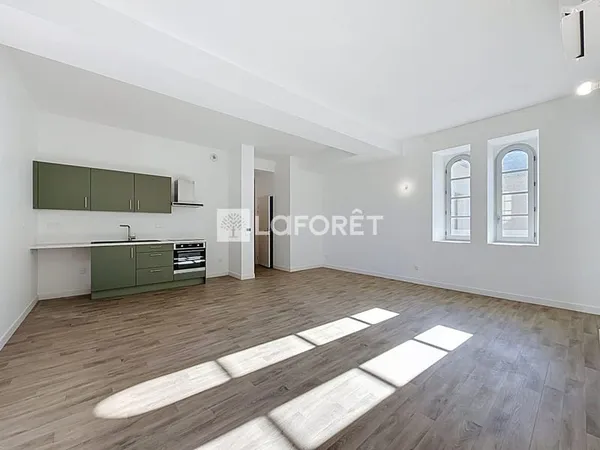 À louer ? Appartement T3 de 73,61 m² avec ascenseur, 2 parkings et cave ? Blois centre / gare
