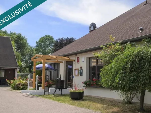 Hôtel 32 chambres + Maison d'habitation + Appartement indépendant + 7476 m² de terrain.