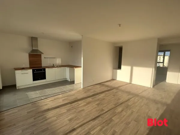 A LOUER - RENNES - PROCHE RUE DE NANTES APPARTEMENT - T4 - 82,51m2