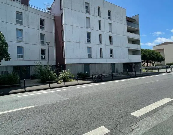 Garage/Parking
