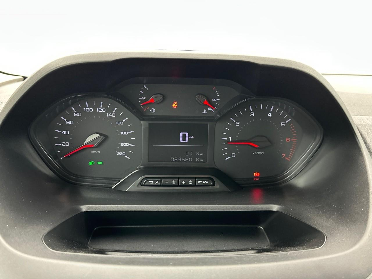 Peugeot Partner fourgon xl 950 kg bluehdi 100 s&s bvm6 — photo 19