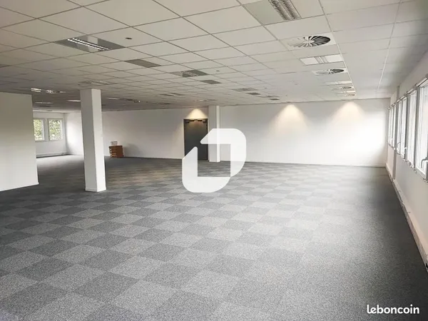 Bureaux 353 m²