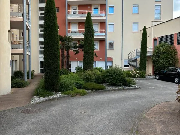 Location T2