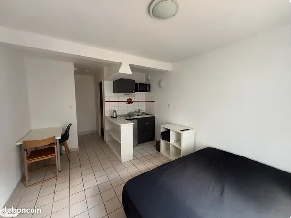 Studio meuble centre ville