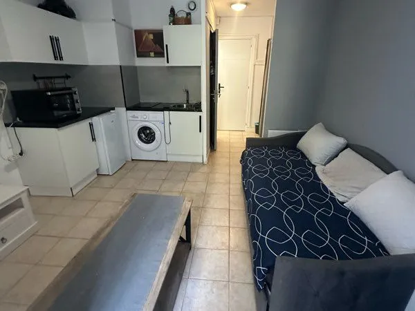 Location studio cabine a l année sur cap d agde