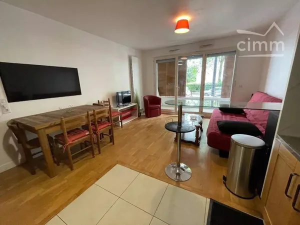 Bel appartement meublé haut standing 60m2 environ + loggia 7m2 sur Maisons-Alfort .