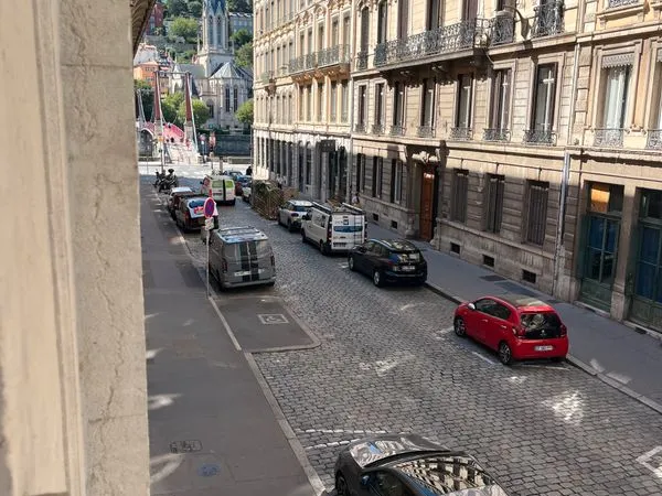 Local commercial / Bureaux à louer - Lyon 2e - 40 m²