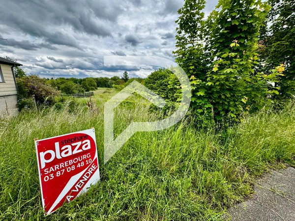 Terrain 600 m²