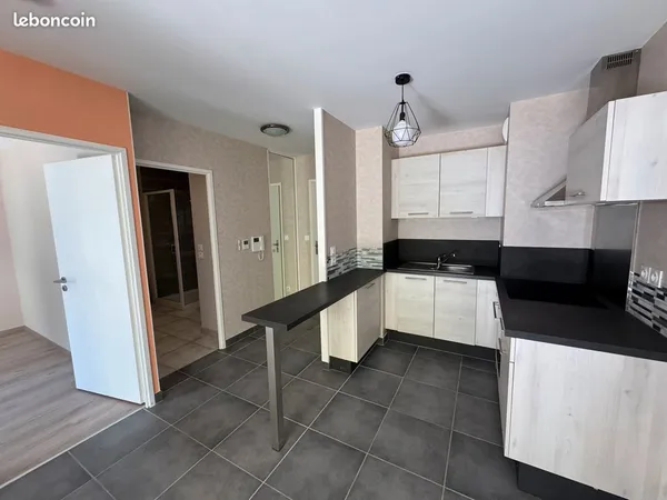 À LOUER - T2 36 m² avec terrasse, parking et cave - Dijon et CHU