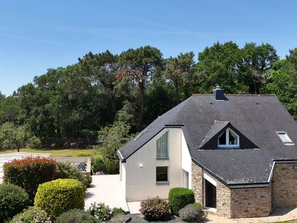 A vendre à Carnac - maison familiale avec piscine - 250 m²