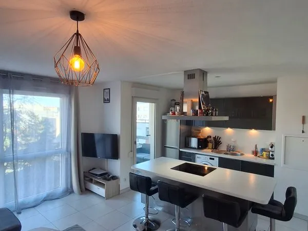 T2 48 m² avec balcon au calme - Charpennes / République