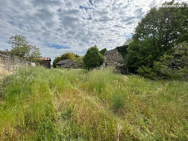Terrain 1 631 m² Naintre