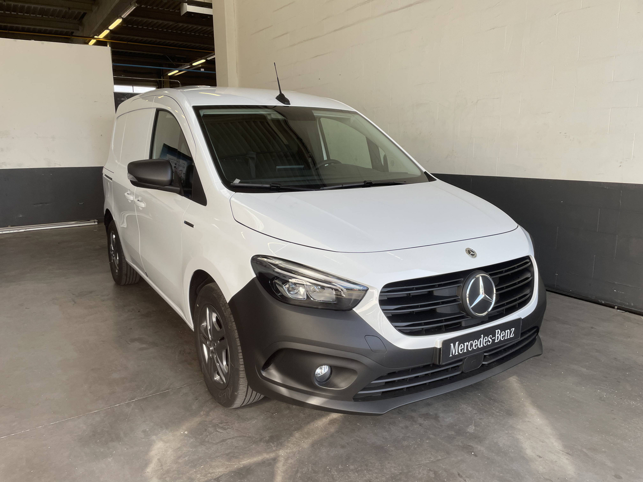 Mercedes eCITAN 90 KWH LONG — photo 3