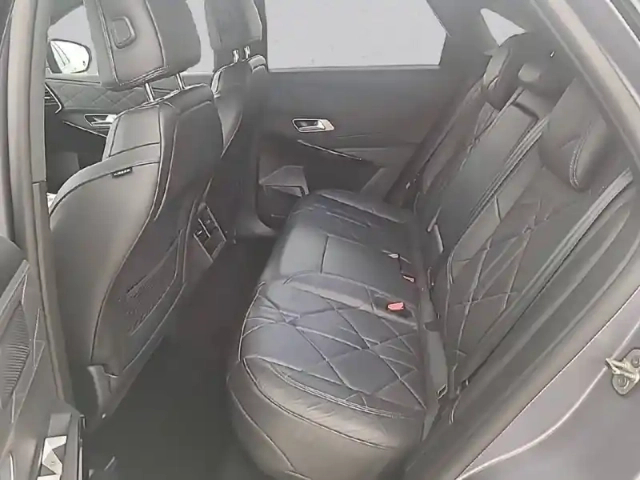 Ds Ds 7 ds7 crossback hybride e-tense 300 eat8 4x4 — photo 34