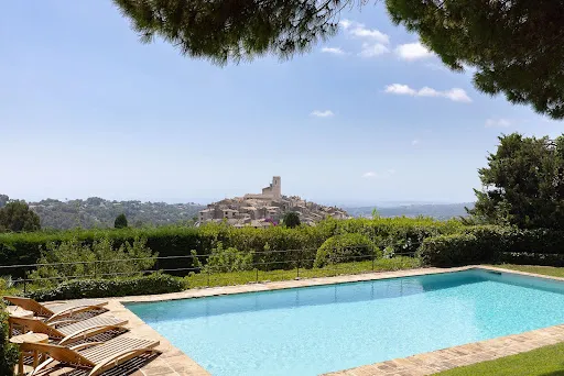 Villa 6 pièces 220 m²